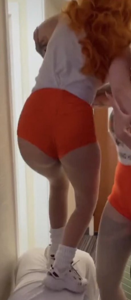 Honeyrabbiit naked model archive