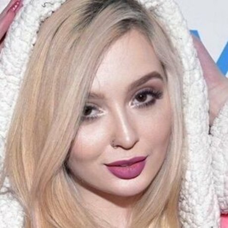 lexiforfree pretty model photo