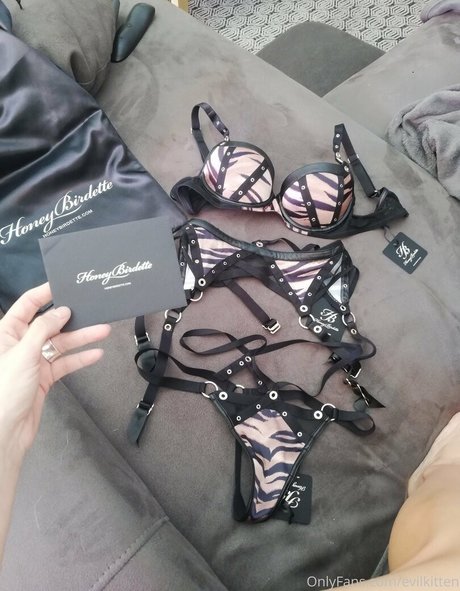 evilkitten art model images