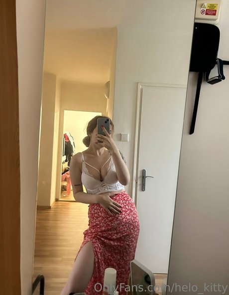 helo kitty sexy actress gallery