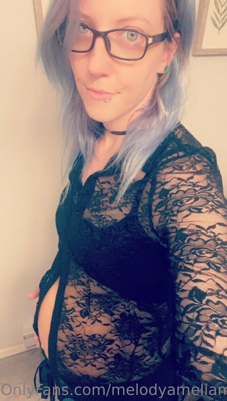 melodyameliam star top pic