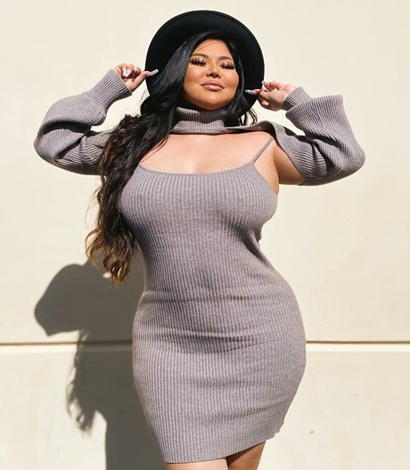 Mizuki Brown porn model images