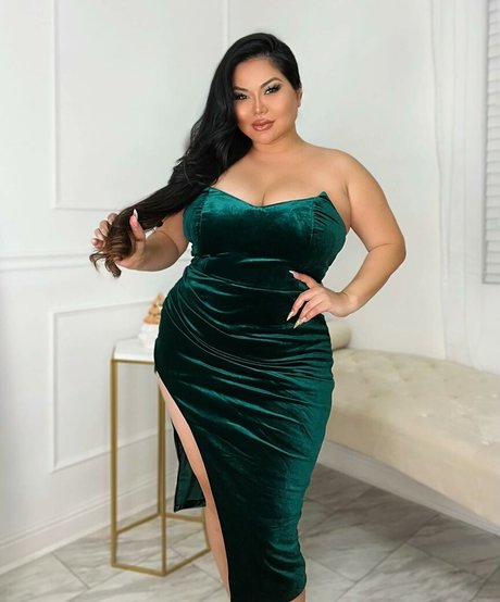 Mizuki Brown pornstar free photos