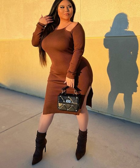 Mizuki Brown nude star galleries