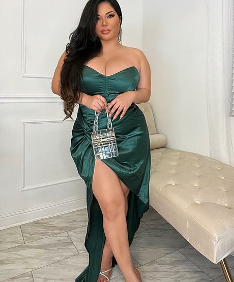 Mizuki Brown pornstar art photos