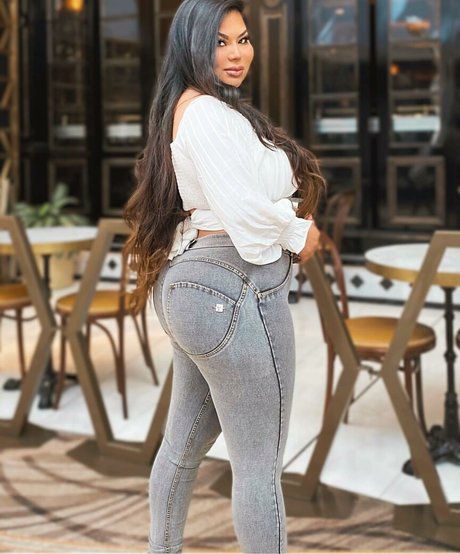 Mizuki Brown pornstar xxx archive