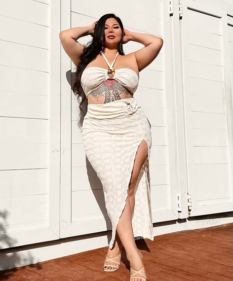 Mizuki Brown star top pics