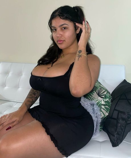 Marian Tatte naked actress img