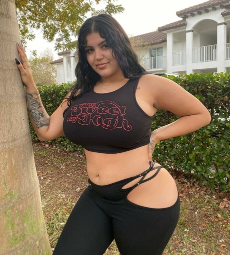 Marian Tatte sexy model photo