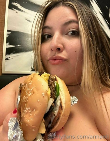 annaoli adult model photos