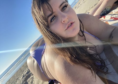 freeleila model pretty photo