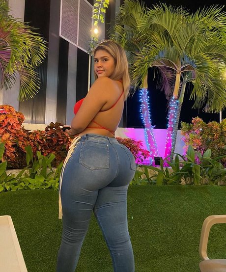 Greicy Mariana model perfect image