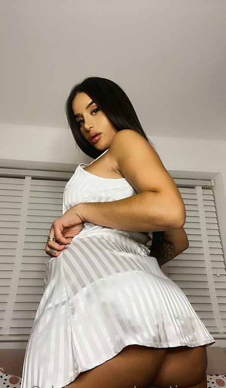 preetiyvault model exclusive photos