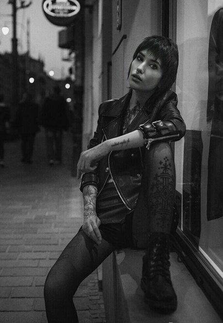 chantaise perfect actress galleries