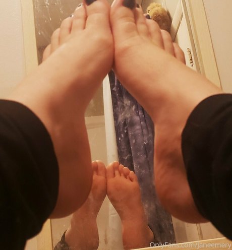 janeemery high quality model images