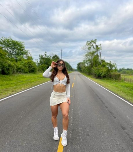 Arielsaleh16 model photo