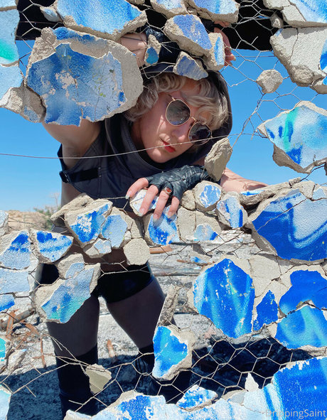 drippingsaint model top picture