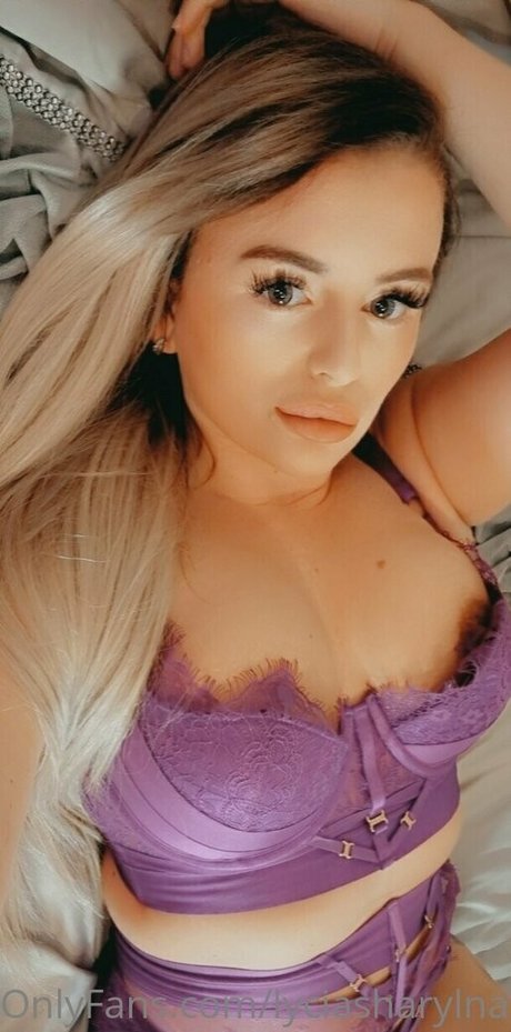 lyciasharylnaughtystyle star best pictures