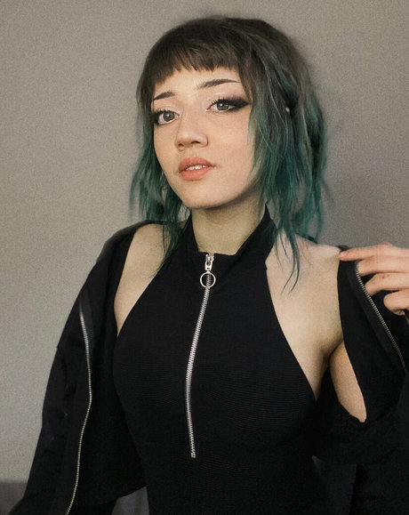 alvieonline pornstar nudes gallery