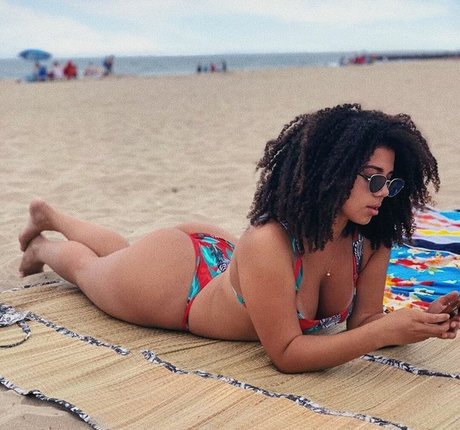 Amanda Carvalho model nice images