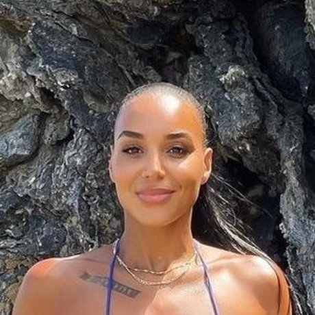 rayaadesouza star erotic gallery