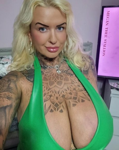 Katherine Masterman porn model gallery