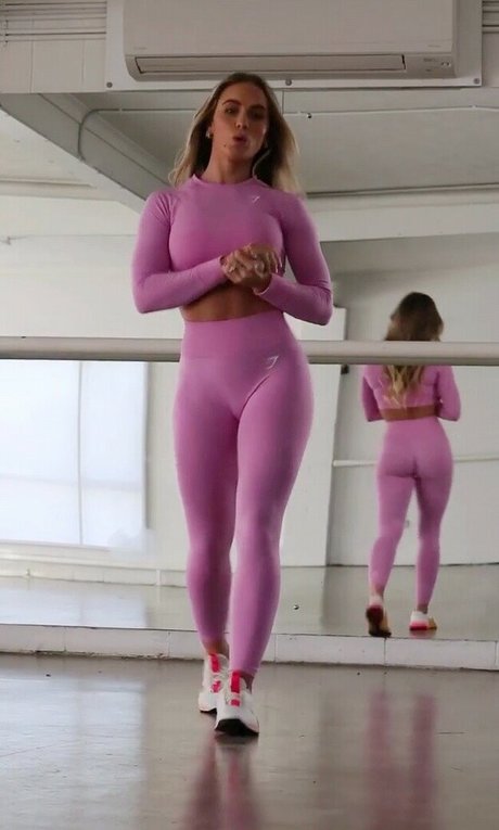 Morgan Moroney beautiful model photos