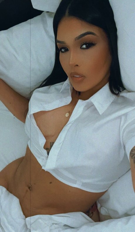 Badpenelope model nude pics