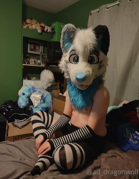 ad dragonwolf model exclusive photo