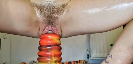 Bigyoni nude model img