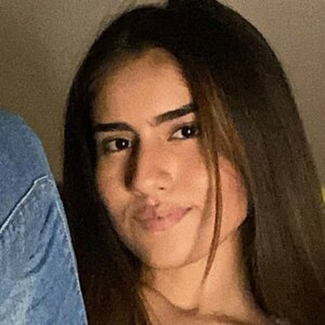 Hannah Rob art model pics