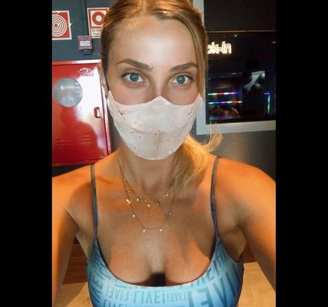 Fernanda Colombo model free image