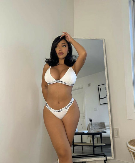 Kiara Marie nudes model photo