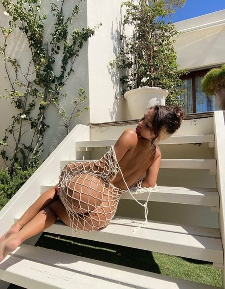 Zaebacho model art pictures