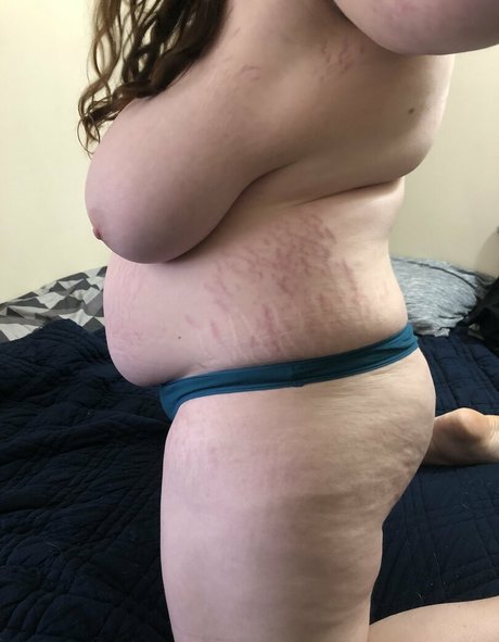 garnetuniverse12 nudes model pictures