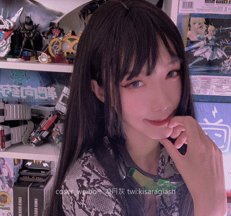 KisaragiAsh model pornographic archive