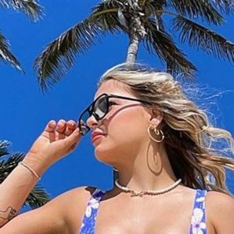 Lara Ledwidge nice pornstar image