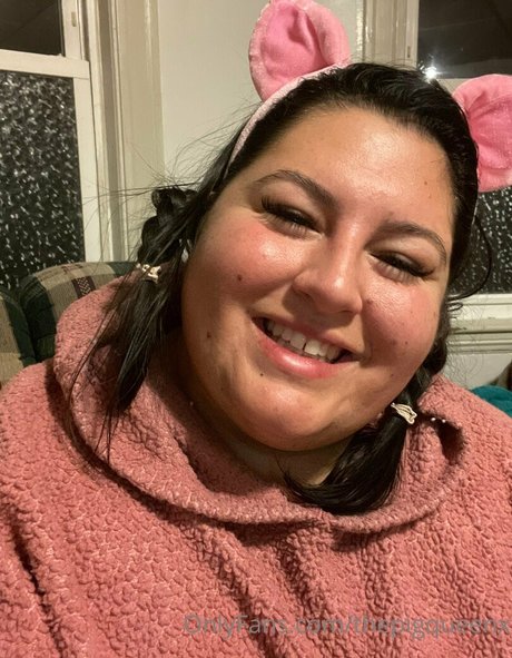 thepigqueenx art model picture