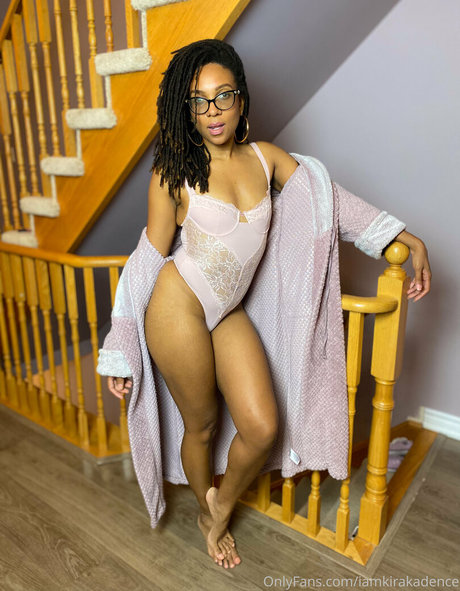 iamkirakadence free actress pic