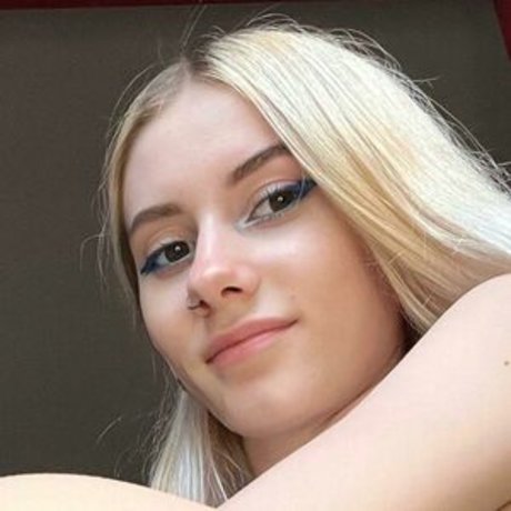 NastyBabyGirl77 model art gallery