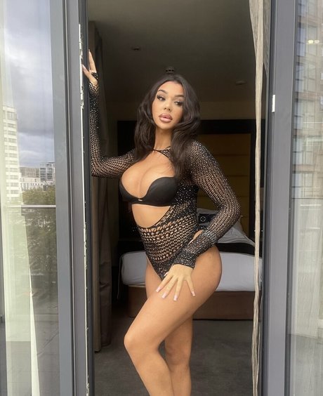 Naya Martinez porn model archive