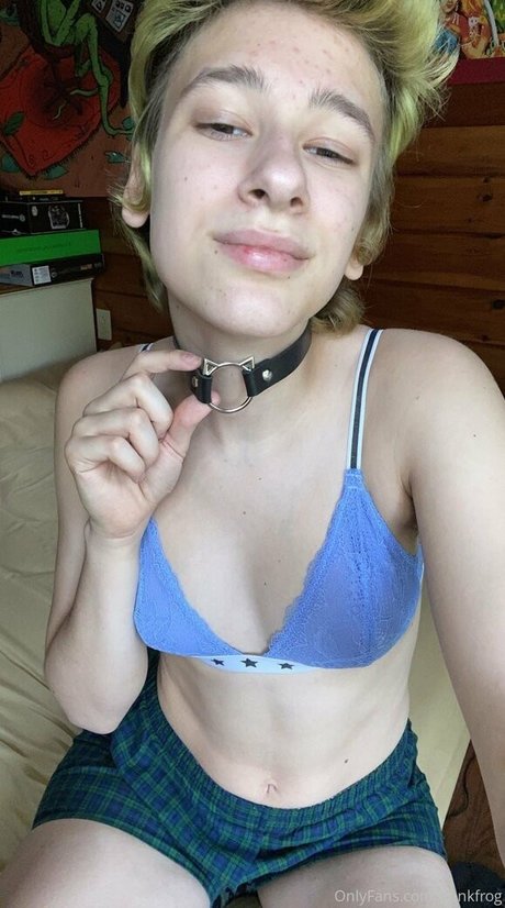 punkfrog pornographic actress image