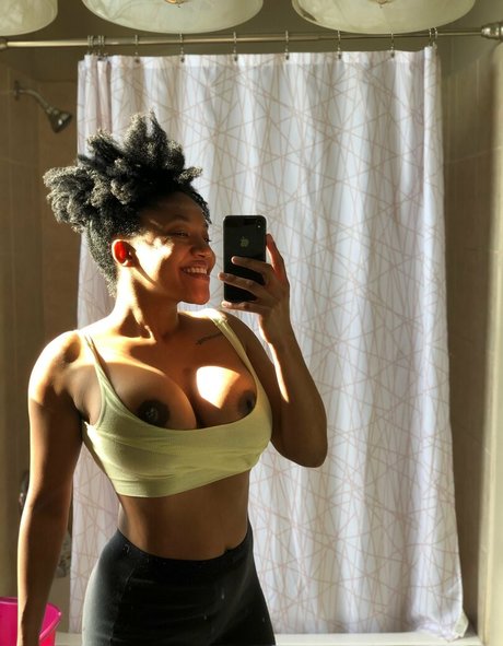 rosalinecapulet star hot picture