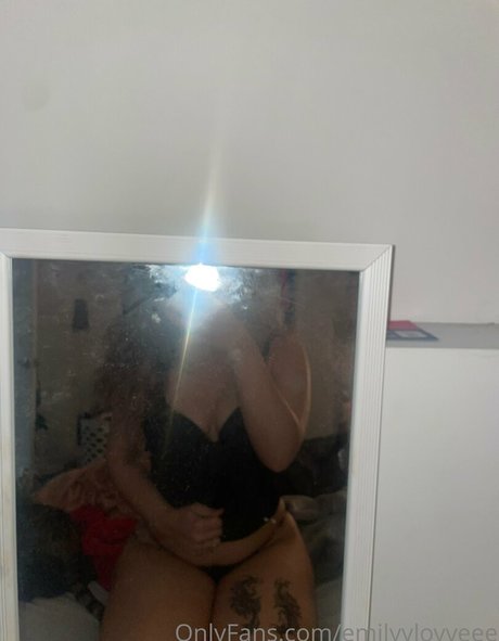 emilyylovveee hot pornstar photo