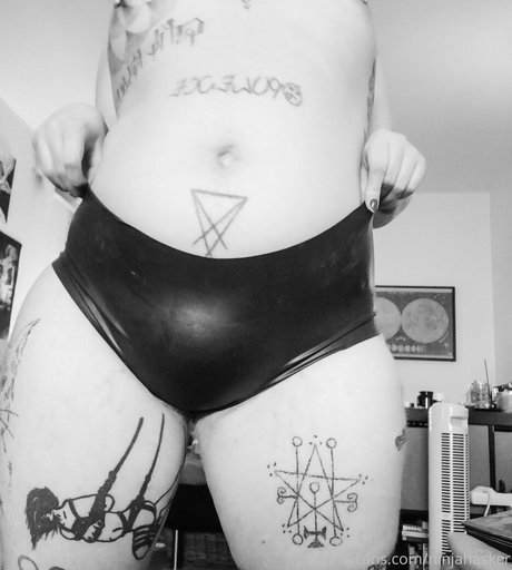 bitxhcraft art actress pics