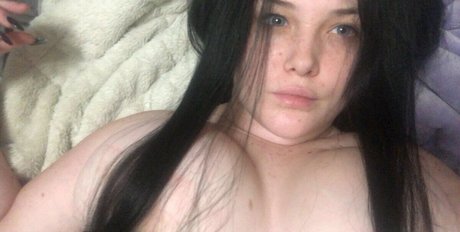 Milkmews model porn pictures