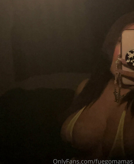 fuegomamas beautiful model img