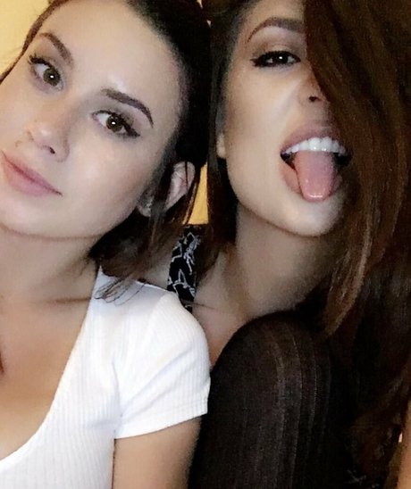 chloelamb high quality model pic