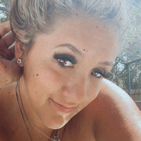 Sara Cheeky art star pictures