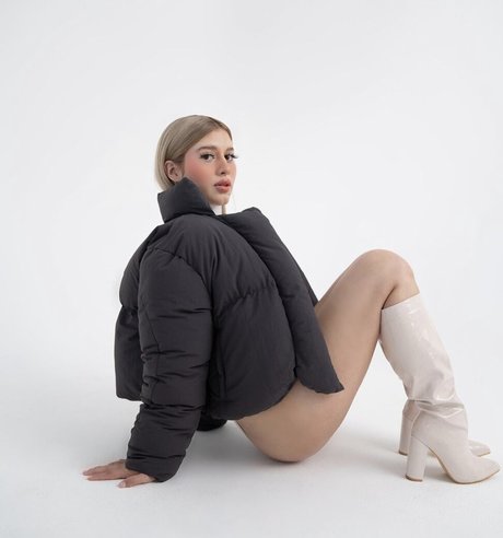 Laurimfgarciaa star naked archive